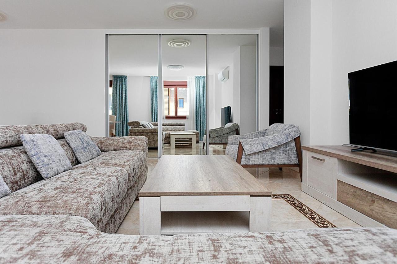 Three Bedroom Spacious Apartment Anatolia Budva Luaran gambar